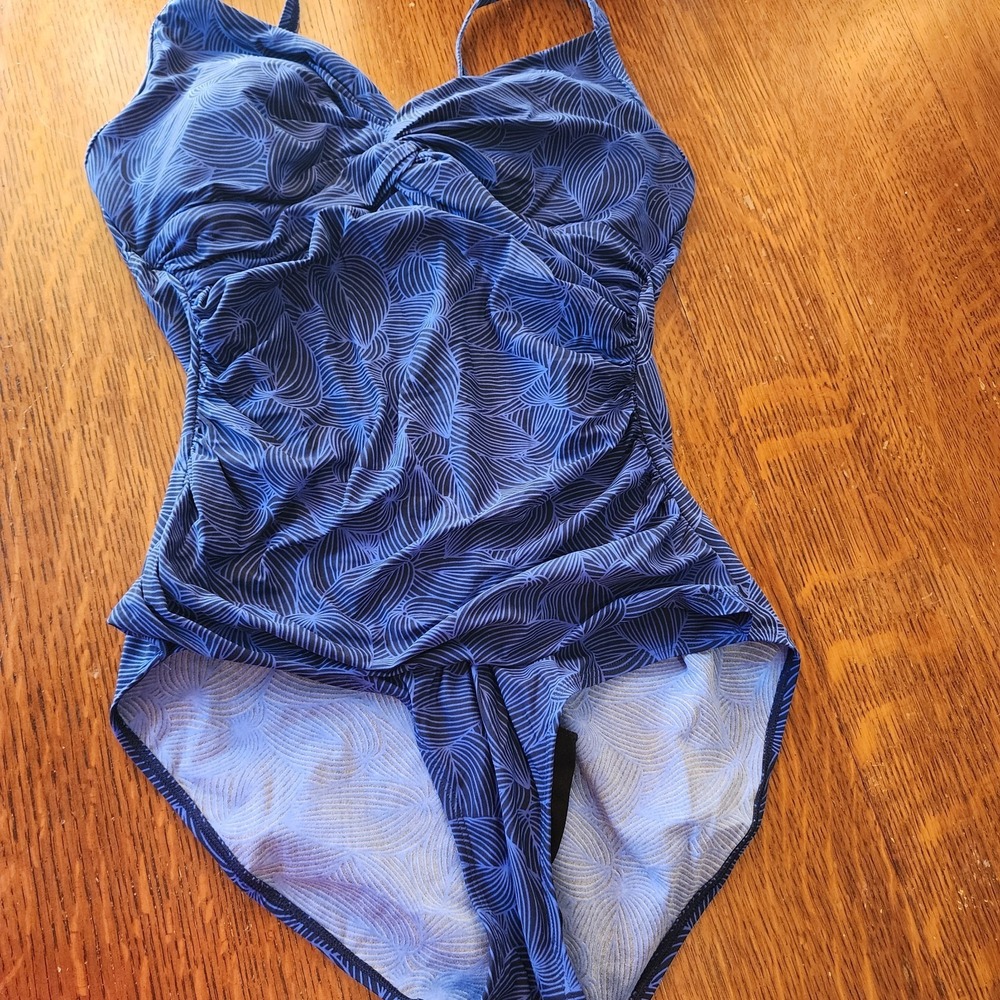 LL Bean One‎ Piece Bathing Suit Size 14 Tummy Flattering